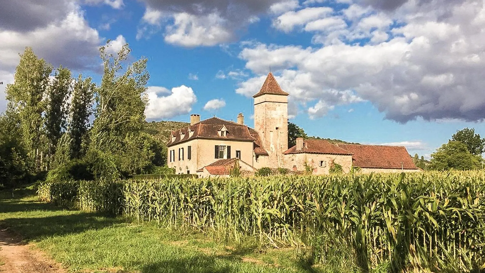 Historic Mansion By The River Lot In C Nevi Res Cenevieres