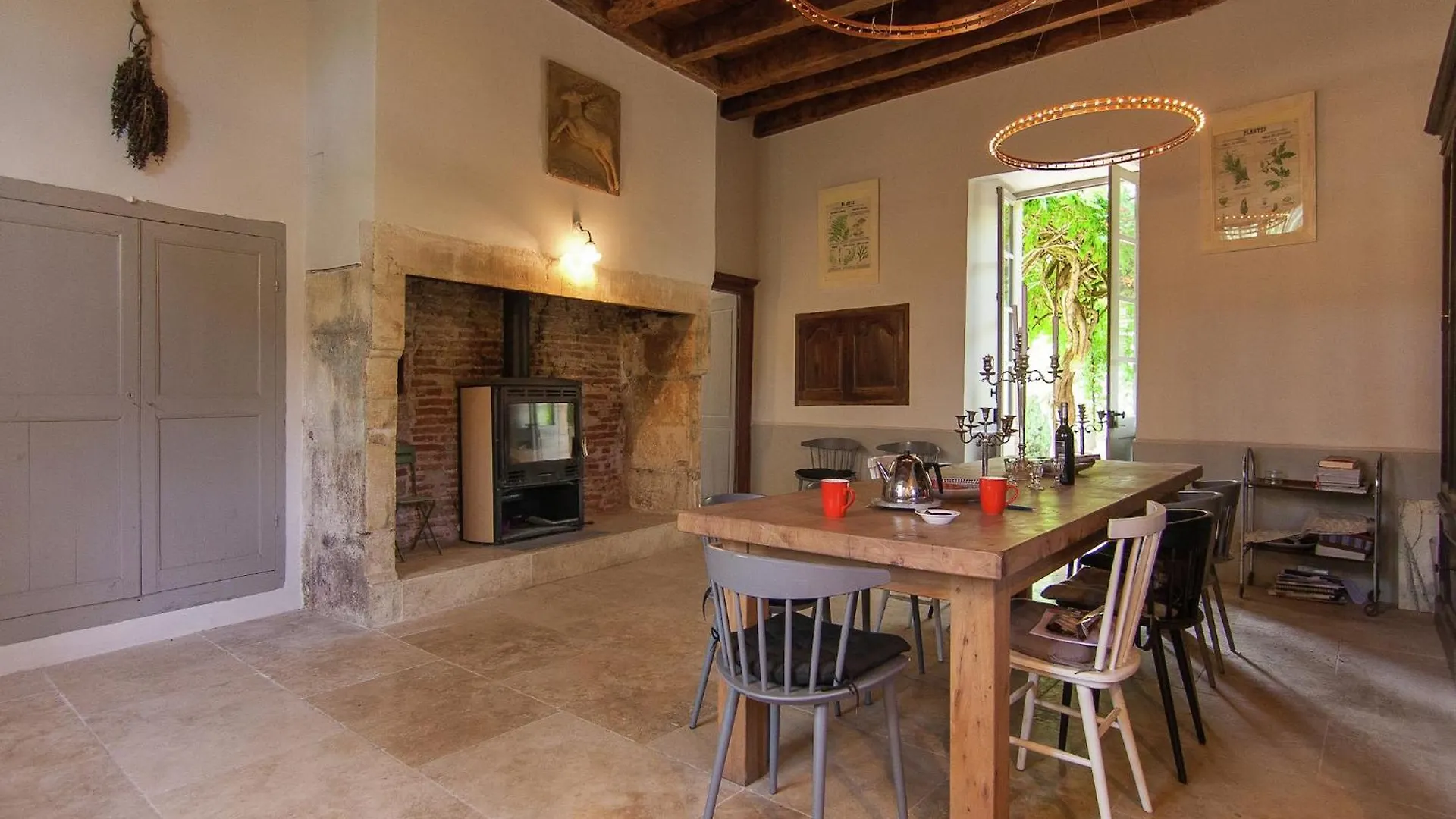 Historic Mansion By The River Lot In C Nevi Res Cenevieres 0*,